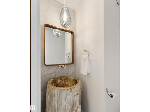 9213 97 St Nw, Edmonton, AB 