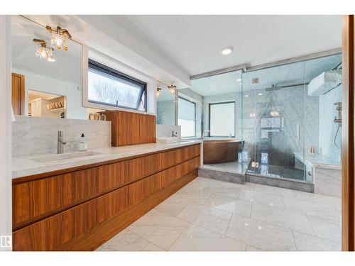 9213 97 St Nw, Edmonton, AB 