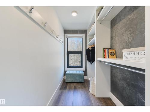 9213 97 St Nw, Edmonton, AB 