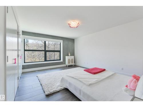 9213 97 St Nw, Edmonton, AB 