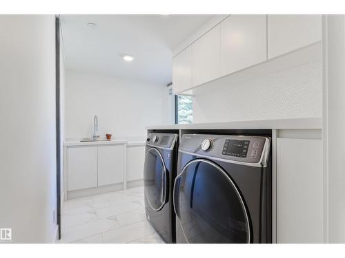 9213 97 St Nw, Edmonton, AB 