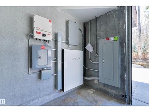 9213 97 St Nw, Edmonton, AB 