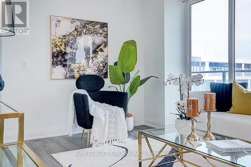 2208 - 18 Water Walk Drive, Markham, ON - Indoor Photo Showing Other Room