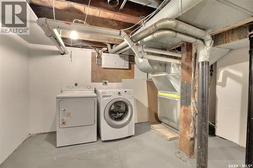 2050 Toronto Street, Regina, SK - Indoor Photo Showing Laundry Room