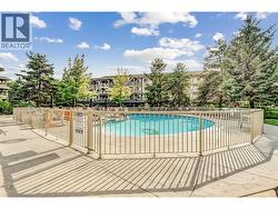 Outdoor heated pool - 