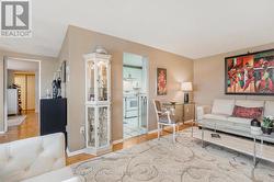 Living room to kitchen - 