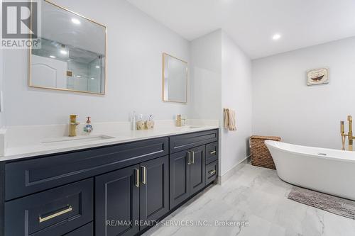 4 Runnymede Crescent, Brampton, ON - Indoor Photo Showing Bathroom