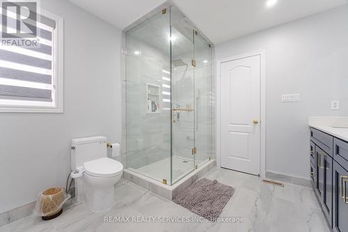 4 Runnymede Crescent, Brampton, ON - Indoor Photo Showing Bathroom