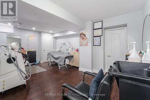 4 Runnymede Crescent, Brampton, ON - Indoor