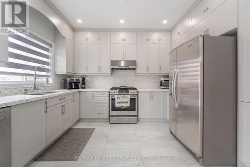 4 Runnymede Crescent, Brampton, ON - Indoor Photo Showing Kitchen With Stainless Steel Kitchen With Double Sink With Upgraded Kitchen