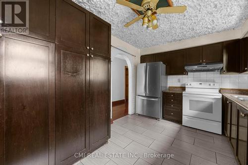 50 Apache Trail, Toronto, ON - Indoor Photo Showing Kitchen