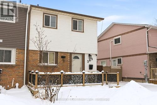 303 PHILLIP MURRAY AVENUE  Oshawa, ON L1J 1H1