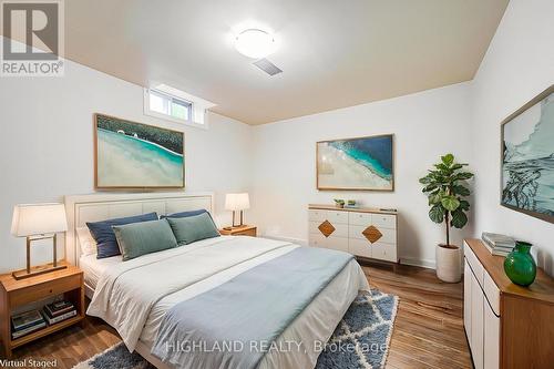 4781 Crystal Rose Drive, Mississauga, ON - Indoor Photo Showing Bedroom