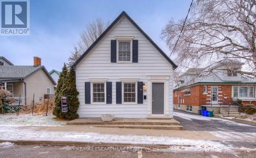 Exterior - 30 Young Street W, Waterloo, ON - Outdoor