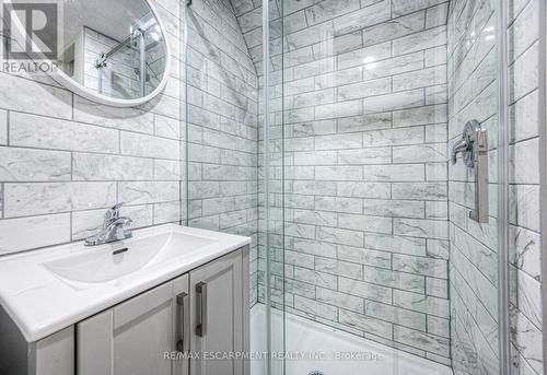 Second floor bathroom - 30 Young Street W, Waterloo, ON - Indoor Photo Showing Bathroom