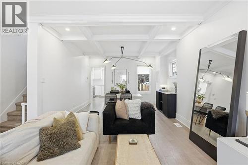 110 Kensington Avenue S, Hamilton, ON - Indoor