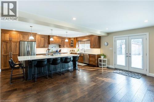 569 Rosseau Road, Hamilton, ON - Indoor Photo Showing Kitchen