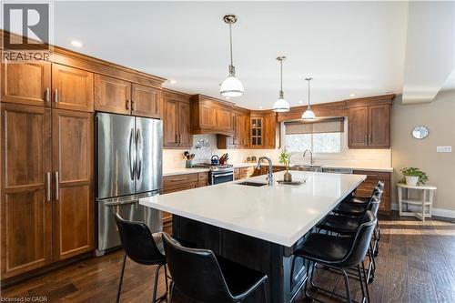 569 Rosseau Road, Hamilton, ON - Indoor Photo Showing Kitchen With Upgraded Kitchen