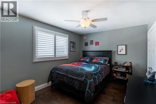 569 Rosseau Road, Hamilton, ON - Indoor Photo Showing Bedroom