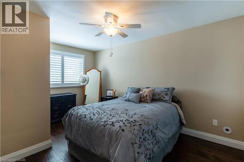 569 Rosseau Road, Hamilton, ON - Indoor Photo Showing Bedroom