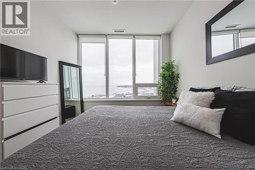 385 Winston Road Unit# 1710, Grimsby, ON - Indoor Photo Showing Bedroom