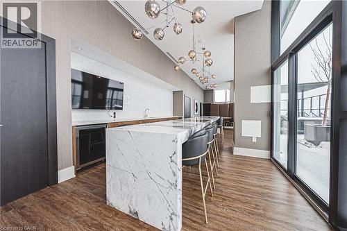 385 Winston Road Unit# 1710, Grimsby, ON - Indoor Photo Showing Kitchen