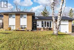LOWER - 20 OTTAWAY AVENUE  Barrie, ON L4M 2W7