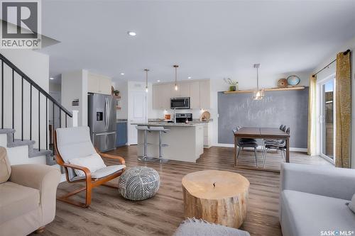 1059 Kolynchuk Crescent, Saskatoon, SK - Indoor Photo Showing Living Room