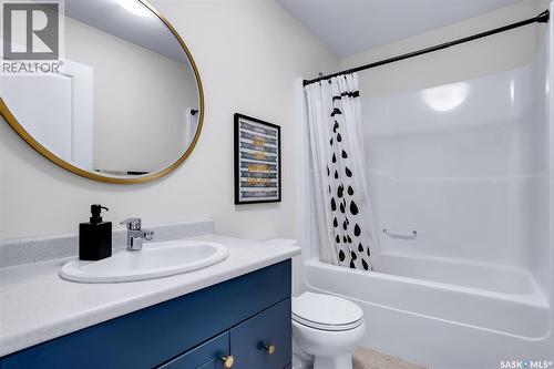 1059 Kolynchuk Crescent, Saskatoon, SK - Indoor Photo Showing Bathroom