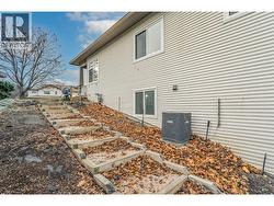 Easy stair access from front to back yard - 