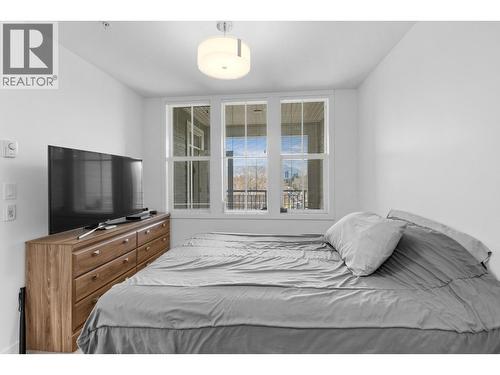 1800 Richter Street Unit# Ph3, Kelowna, BC - Indoor Photo Showing Bedroom