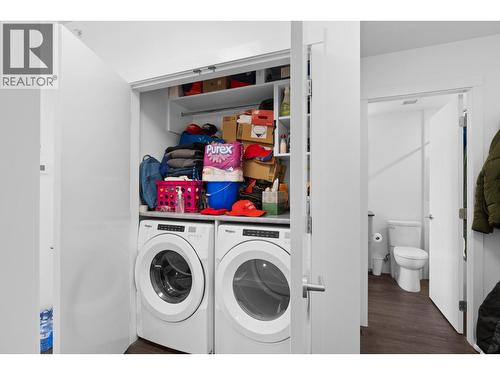 1800 Richter Street Unit# Ph3, Kelowna, BC - Indoor Photo Showing Laundry Room
