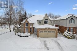 2 OAKRIDGE CRESCENT  Guelph (Pineridge/Westminster Woods), ON N1L 1J1