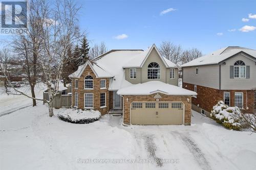 2 OAKRIDGE CRESCENT  Guelph (Pineridge/Westminster Woods), ON N1L 1J1