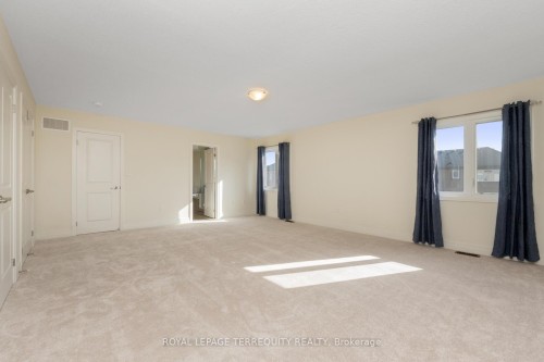 4516 Eclipse Way, Niagara Falls, ON - Indoor Photo Showing Other Room