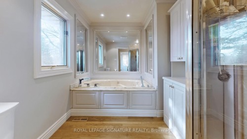 4086 Summit Court, Mississauga, ON - Indoor Photo Showing Bathroom