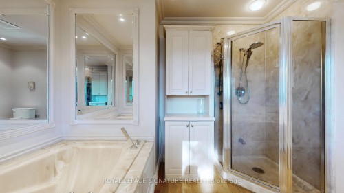 4086 Summit Court, Mississauga, ON - Indoor Photo Showing Bathroom