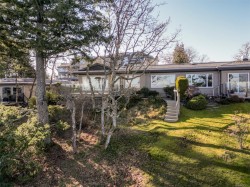 9-942 Boulderwood Rise  Saanich, BC V8Y 3H5