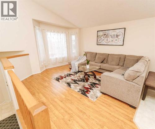 Main Floor - Living Room - 54 Kodiak Crescent N, Lethbridge, AB - Indoor Photo Showing Living Room