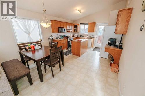 Main Floor- Dining - 54 Kodiak Crescent N, Lethbridge, AB - Indoor