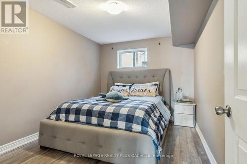 71 Locheed Drive, Hamilton, ON - Indoor Photo Showing Bedroom