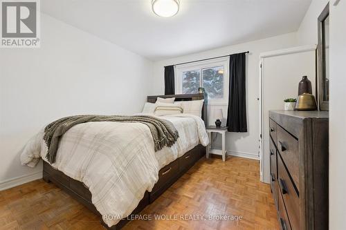 11 Ingleside Drive, Kitchener, ON - Indoor Photo Showing Bedroom