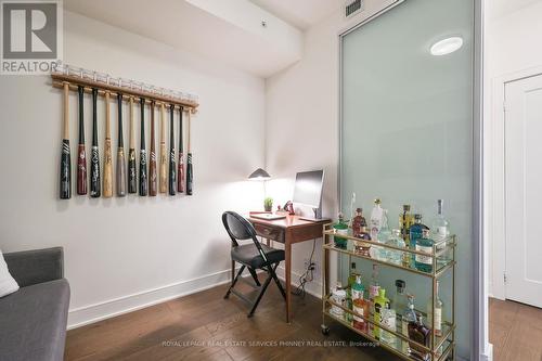 332 - 1575 Lakeshore Road W, Mississauga, ON - Indoor