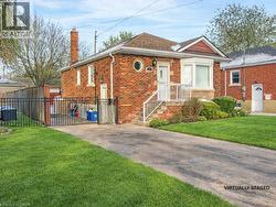 773 QUEENSDALE Avenue E  Hamilton, ON L8V 1M7