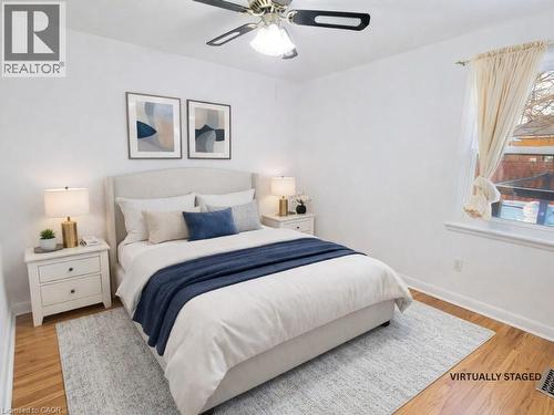773 Queensdale Avenue E, Hamilton, ON - Indoor Photo Showing Bedroom
