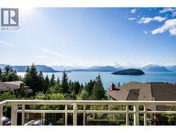 8664 SEASCAPE DRIVE  West Vancouver, BC V7W 3J7