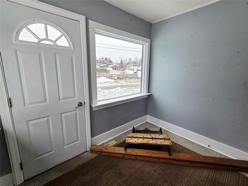 370 Leadenhall Street, Kimberley, BC - Indoor Photo Showing Other Room