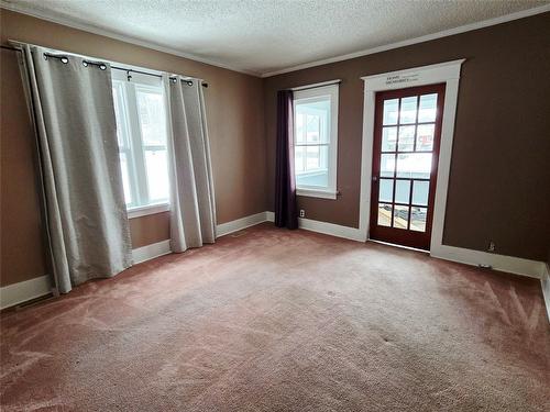 370 Leadenhall Street, Kimberley, BC - Indoor Photo Showing Other Room