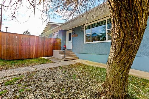 715 9th Avenue  Creston, BC V0B 1G4