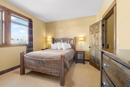 M1-A-1351 Gerry Sorensen Way, Kimberley, BC - Indoor Photo Showing Bedroom